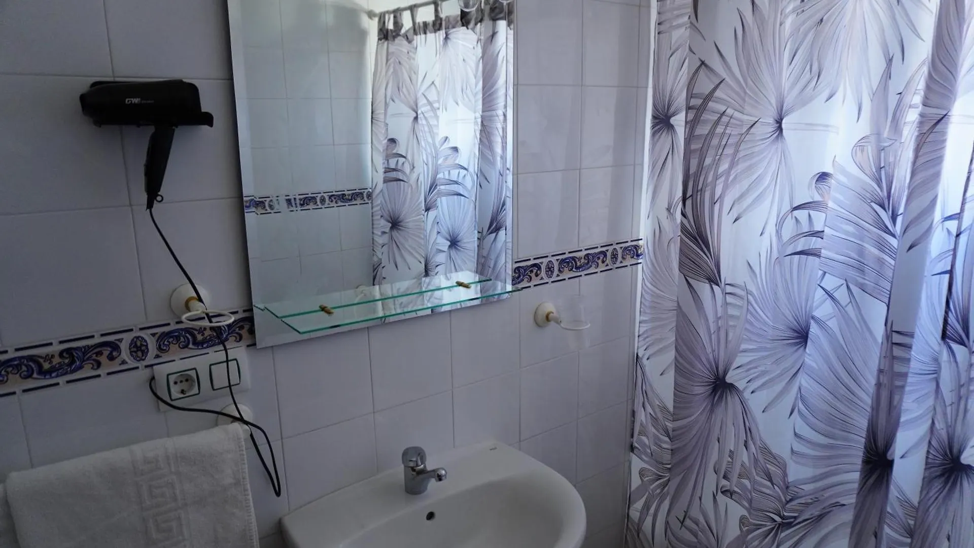 Guest house Hostal La Parada Bornos